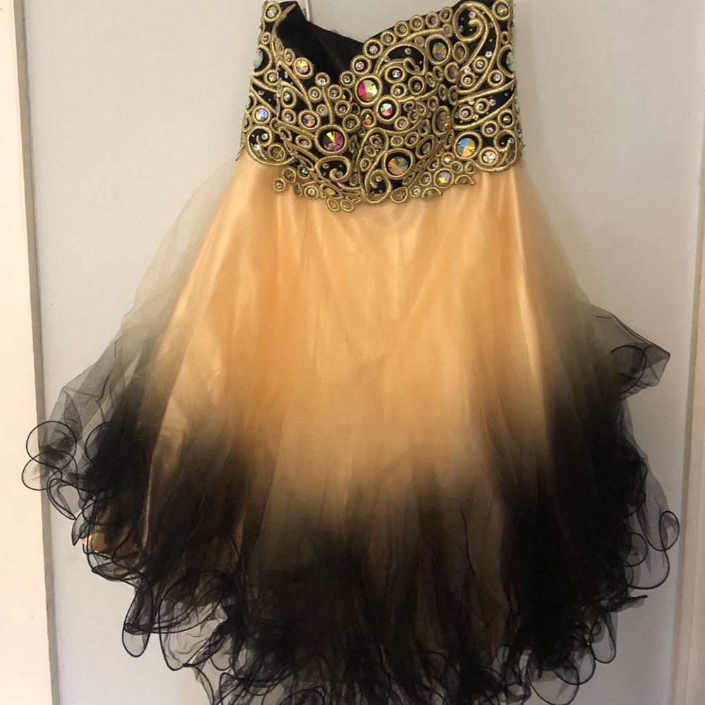 Dress - Picture 2 of 5